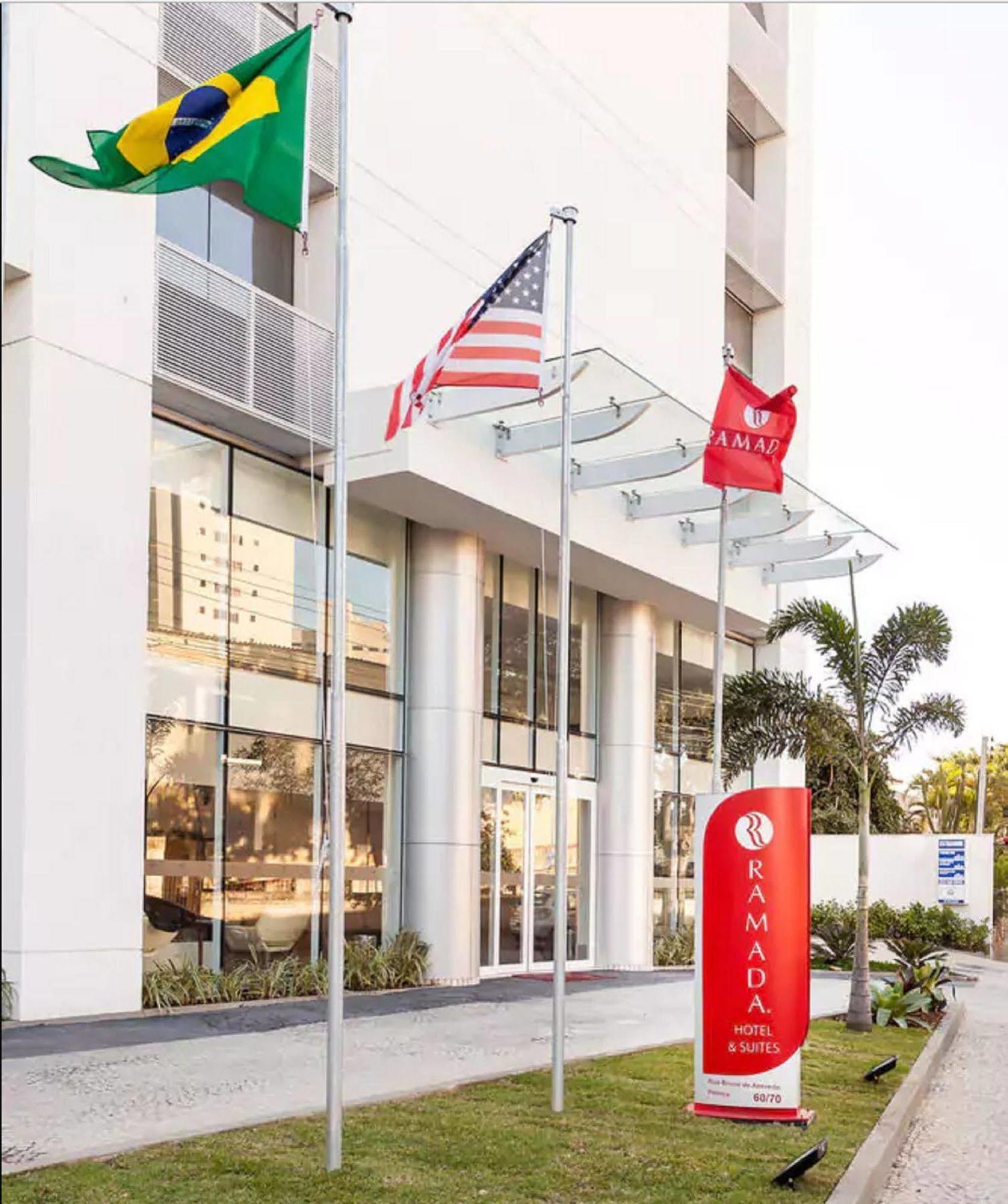 Ramada Hotel & Suites Campos Pelinca Campos dos Goytacazes Zewnętrze zdjęcie